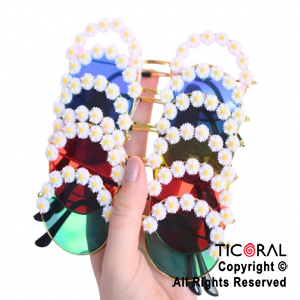 ANTEOJO LENNON CON FLORES MARGARITAS COLORES SURTIDOS x 1